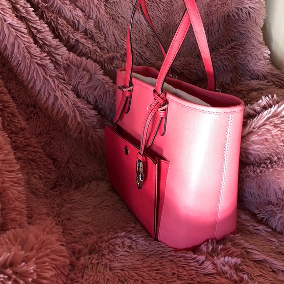 Handbag - Picture 6 of 6